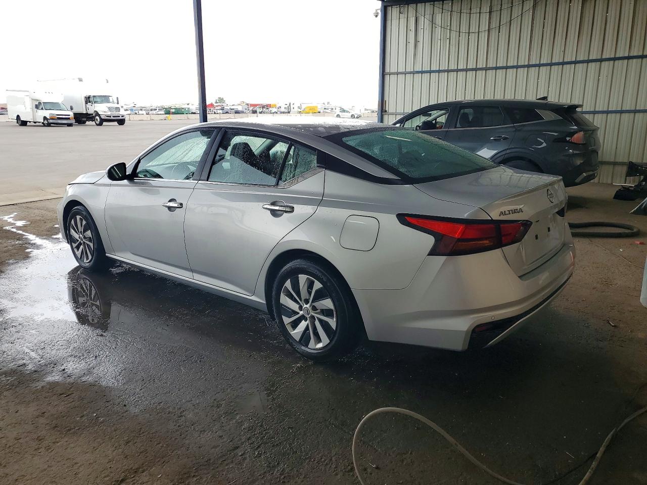 Nissan Altima S