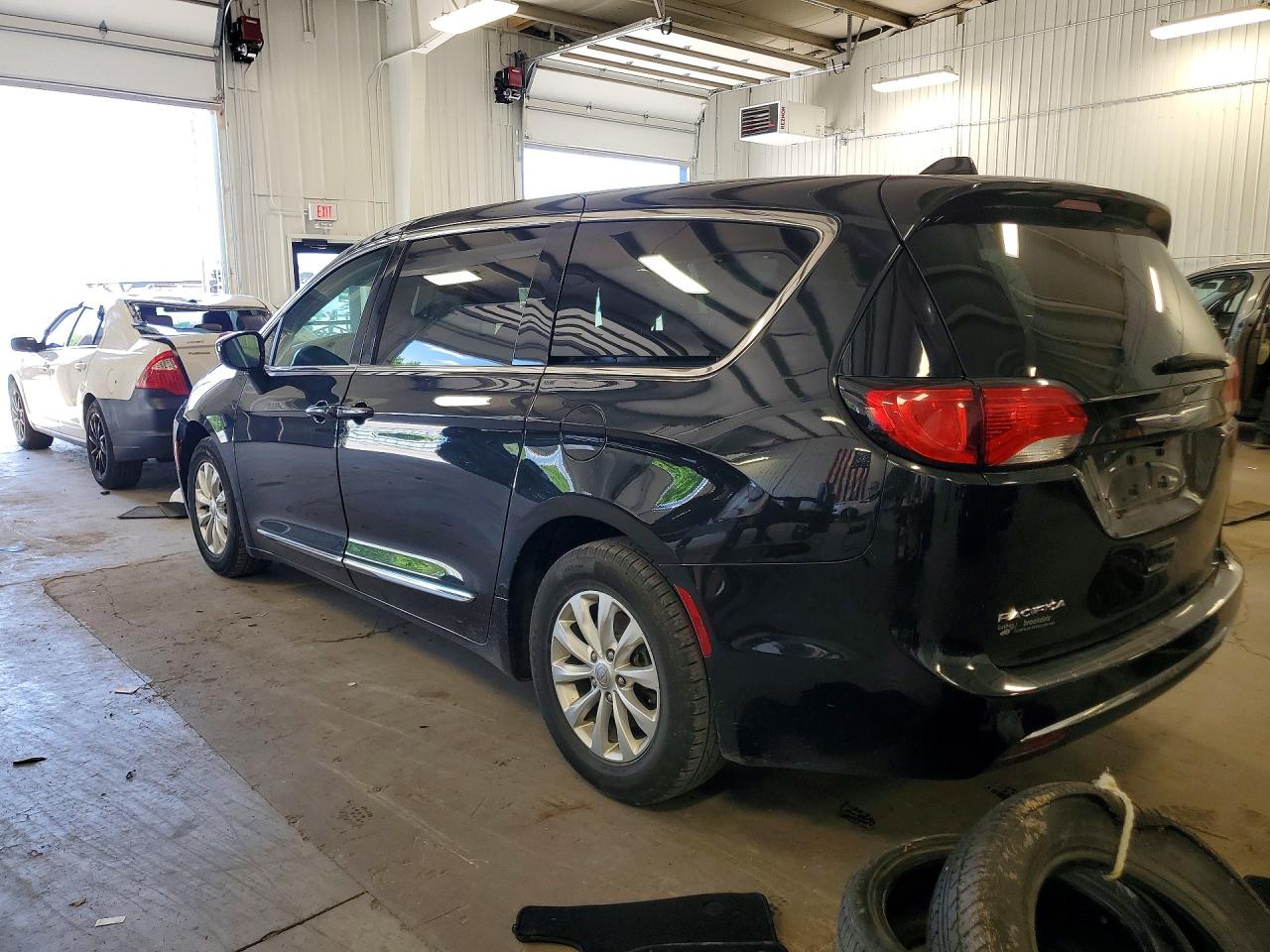 Chrysler Pacifica Touring L