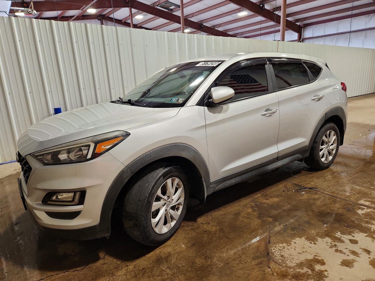 Salvage Hyundai TUCSON Image
