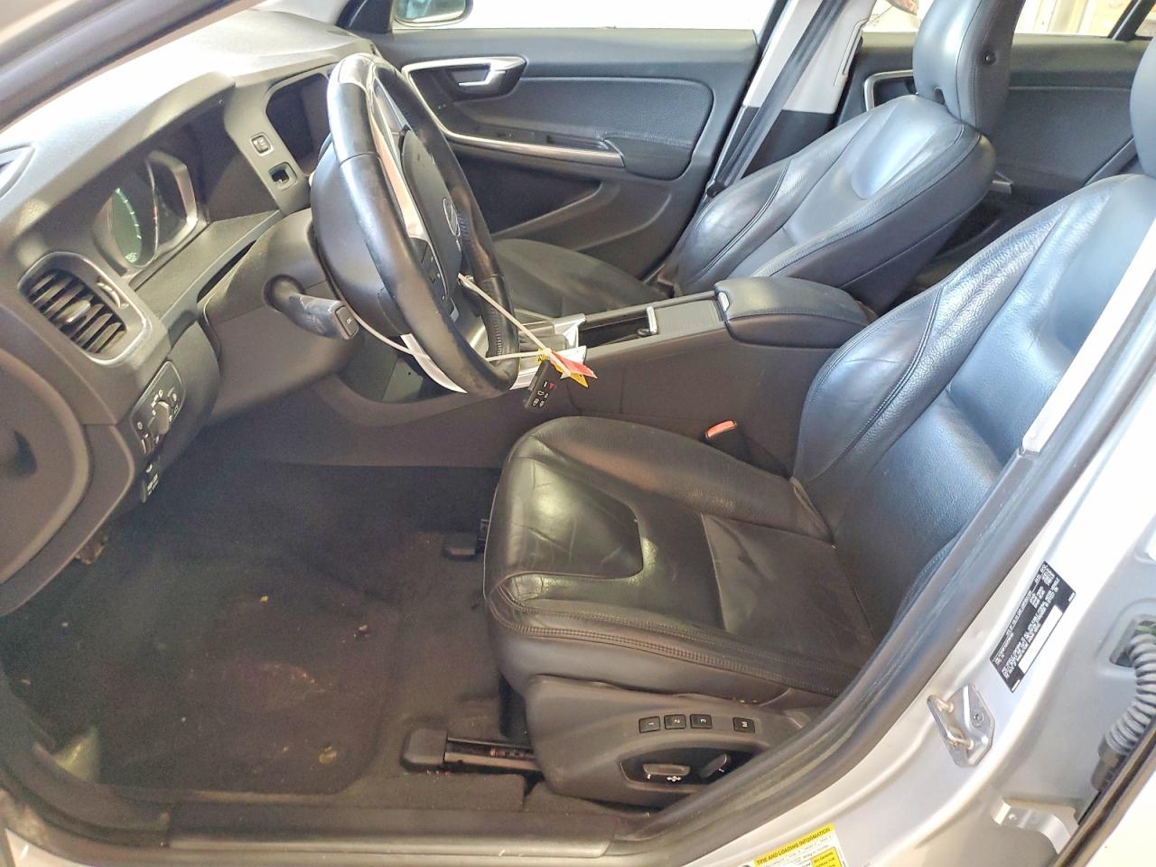 Volvo S60 T5
