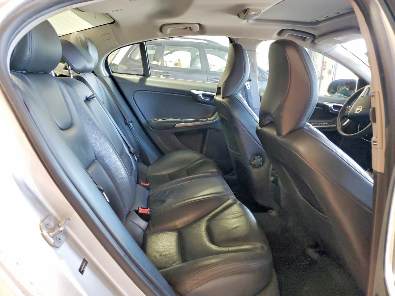 Volvo S60 T5