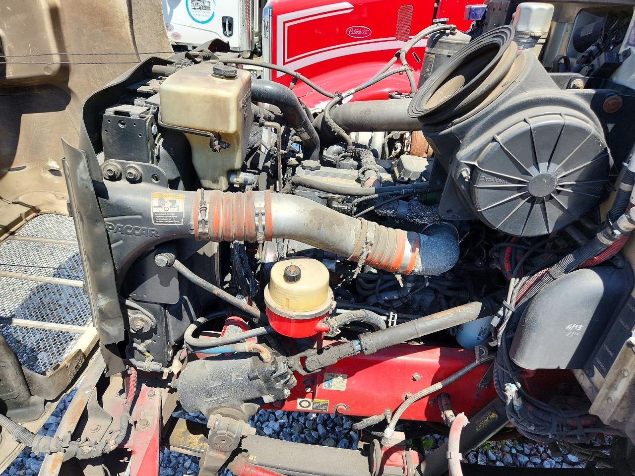 Peterbilt 335