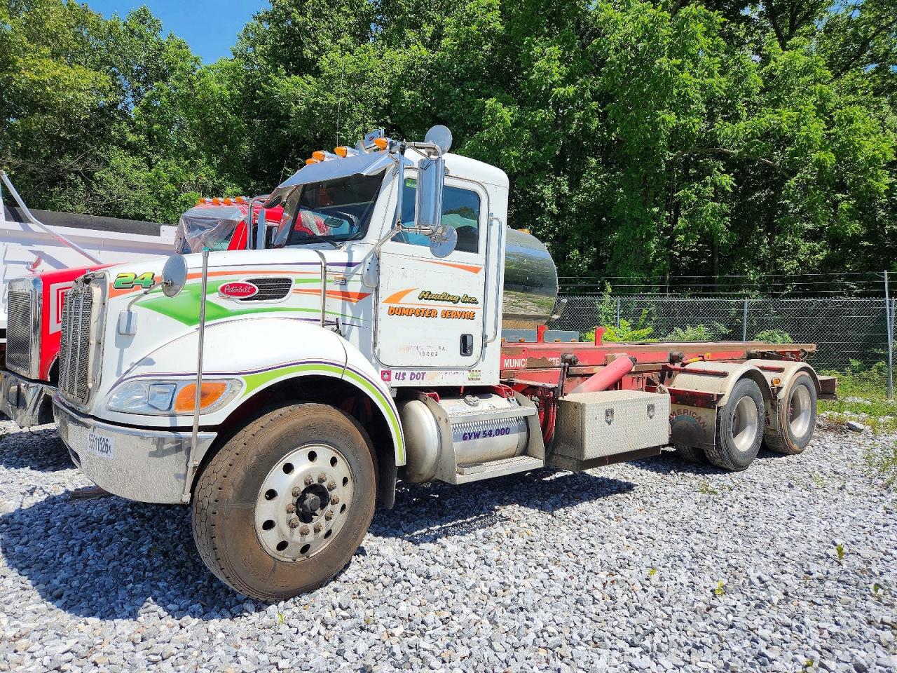 Peterbilt 335