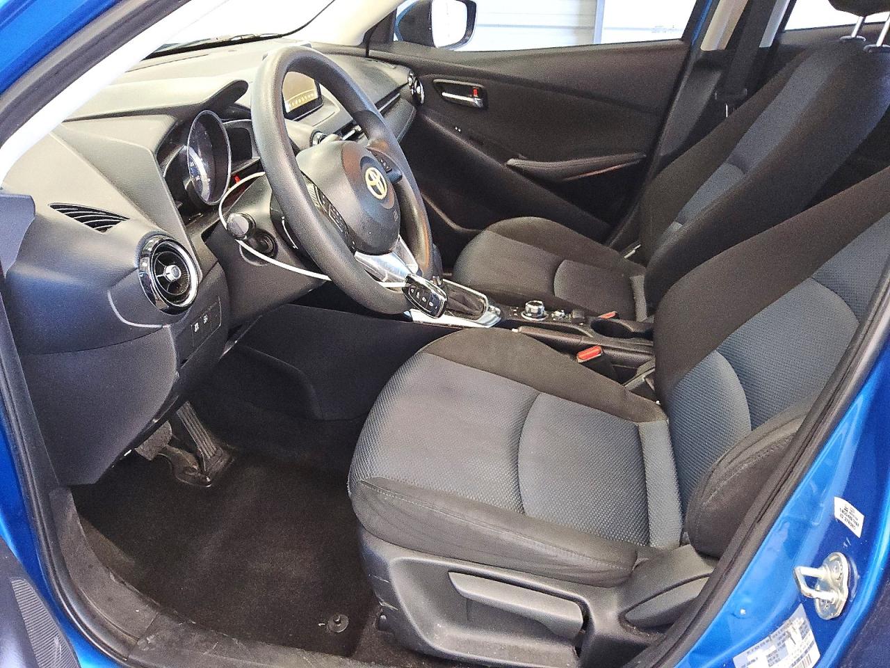 Toyota Yaris Base