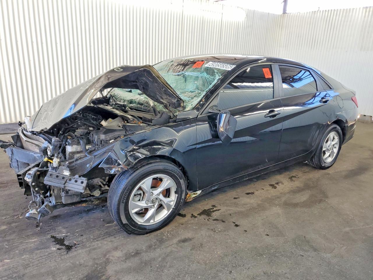 Salvage Hyundai ELANTRA Image