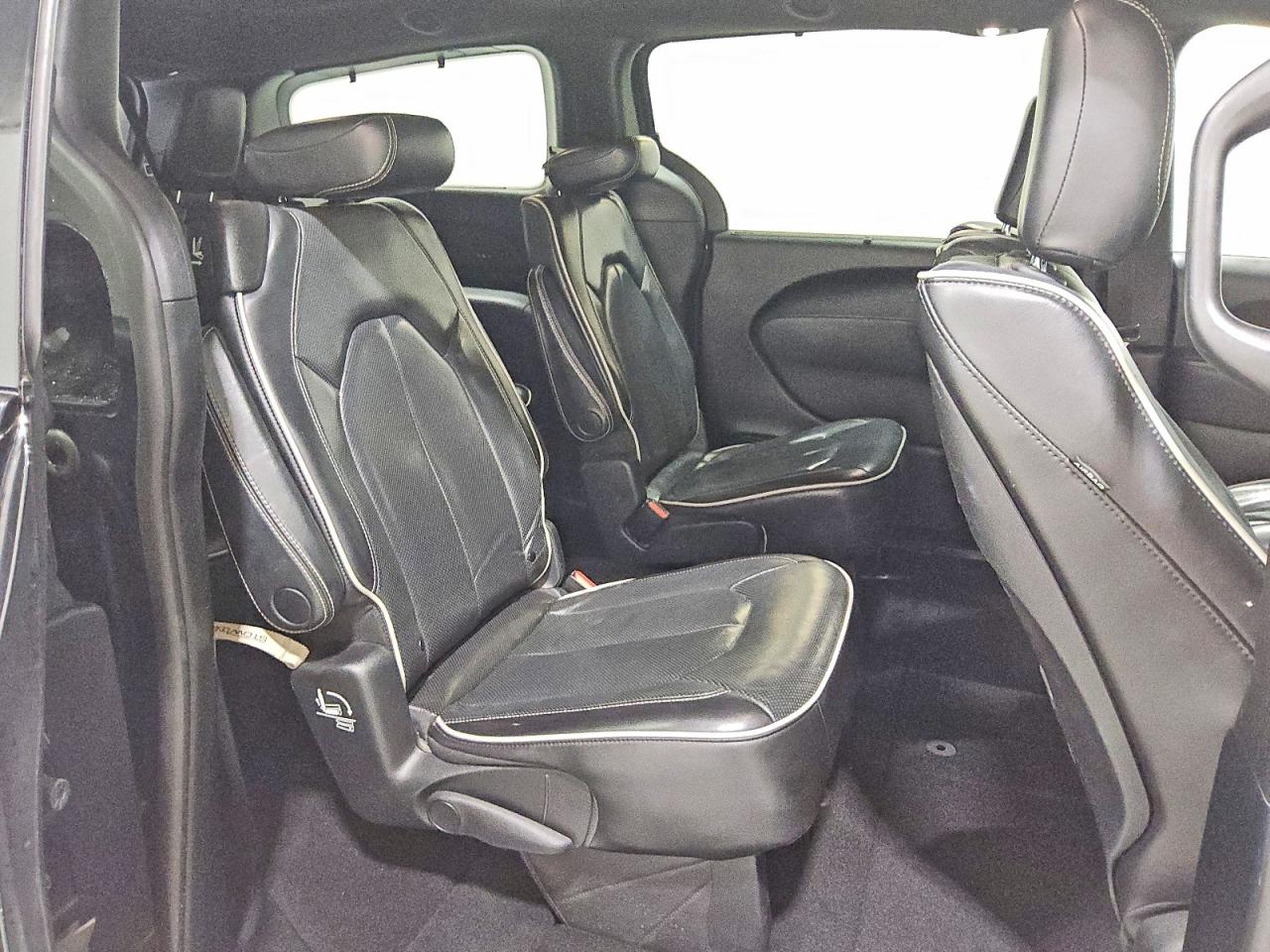 Chrysler Pacifica Limited
