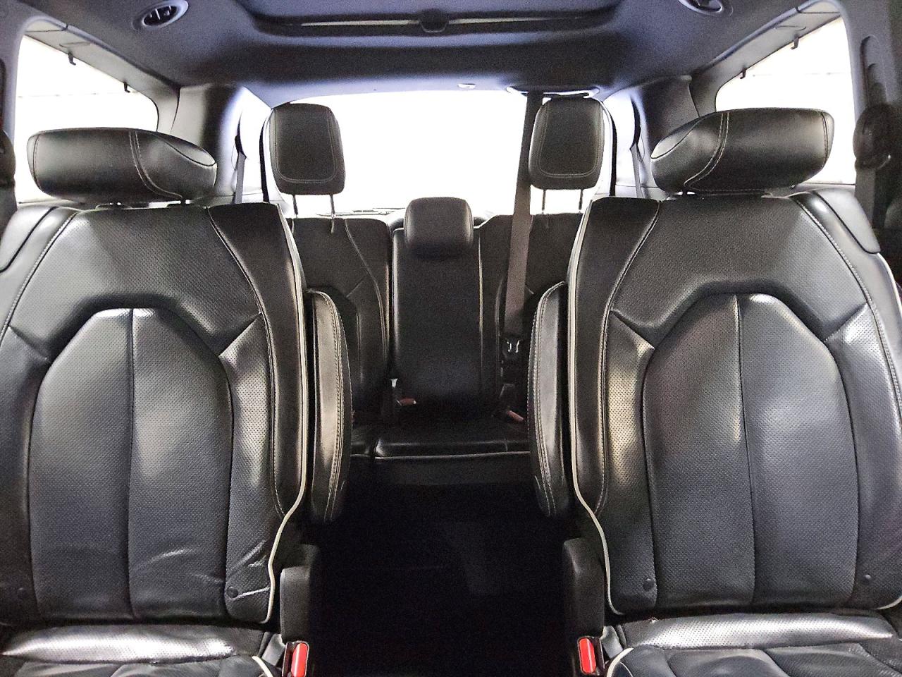 Chrysler Pacifica Limited
