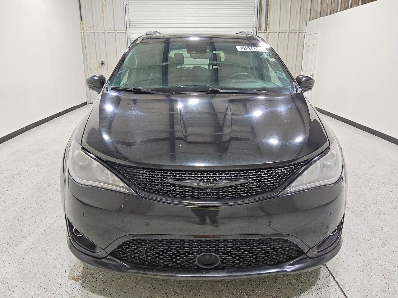 Chrysler Pacifica Limited