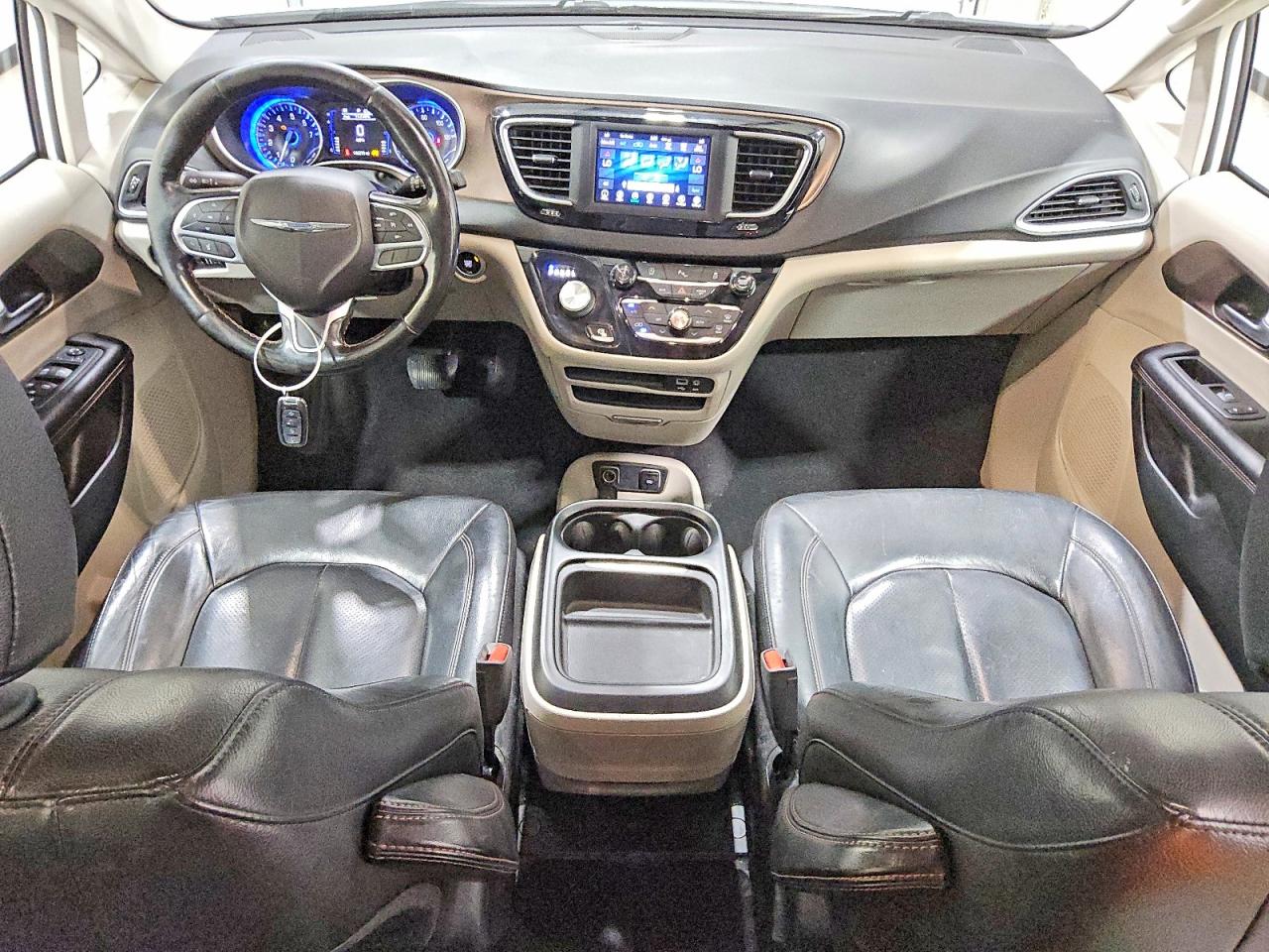 Chrysler Pacifica Touring L
