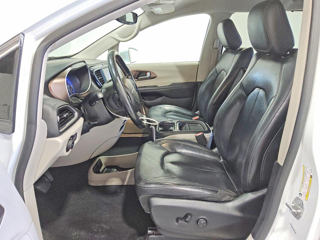 Chrysler Pacifica Touring L
