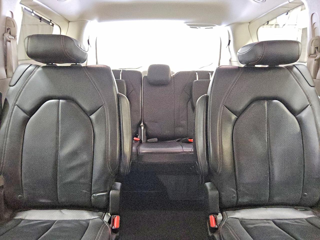 Chrysler Pacifica Touring L