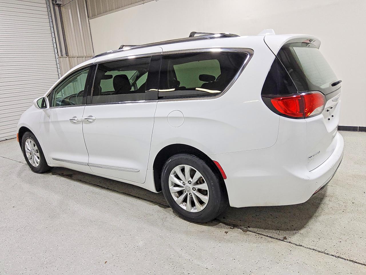 Chrysler Pacifica Touring L