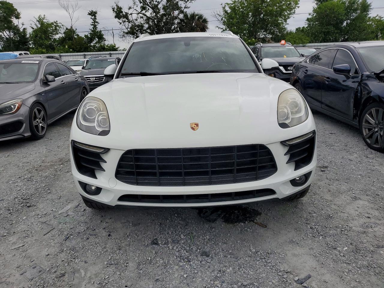 Porsche Macan S