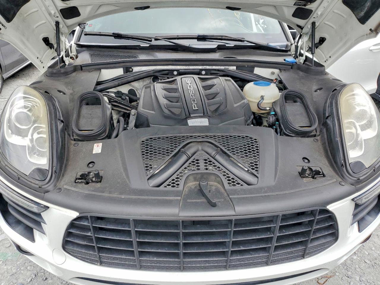Porsche Macan S