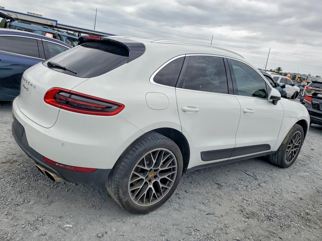 Porsche Macan S
