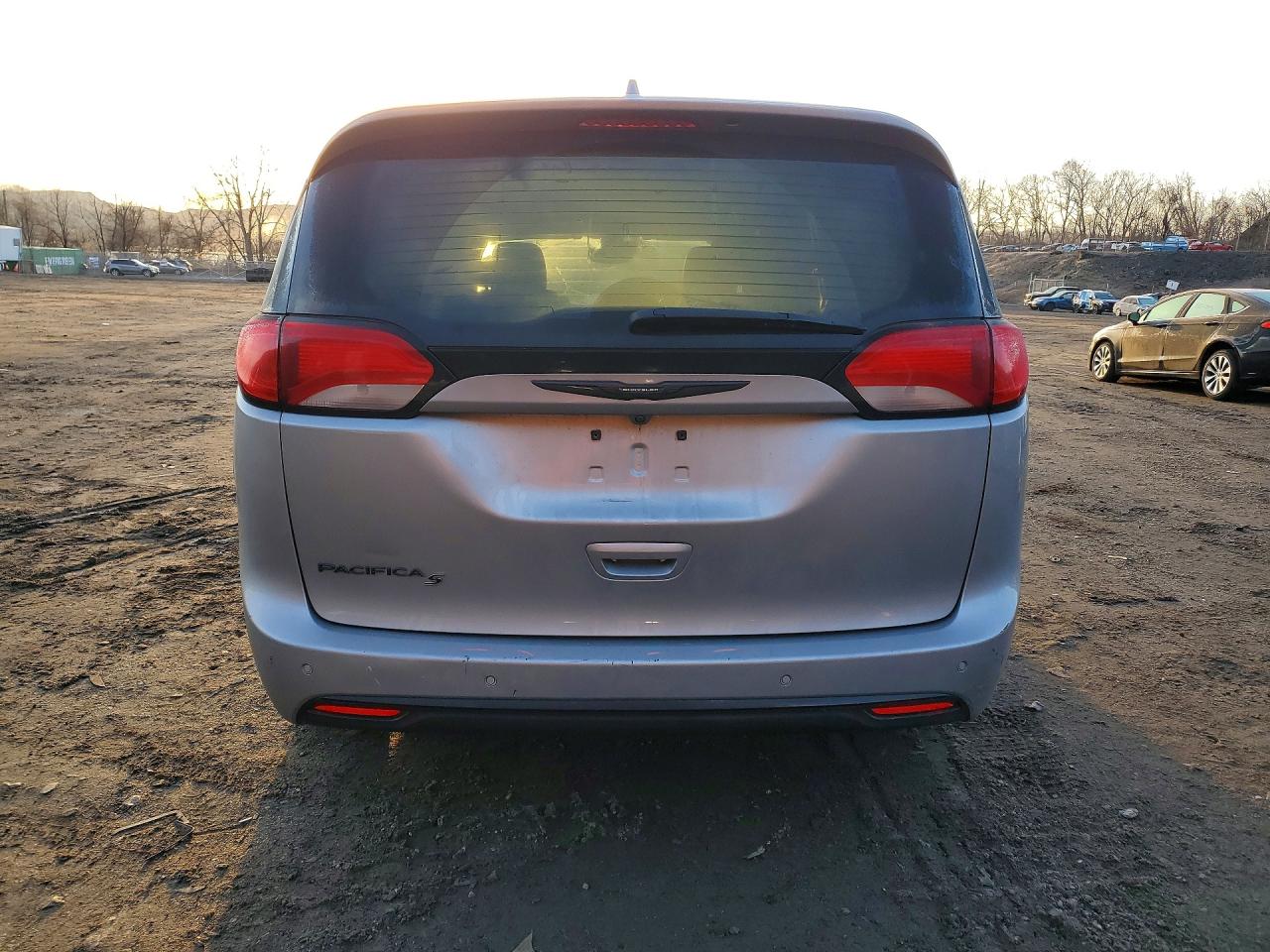 Chrysler Pacifica Touring L
