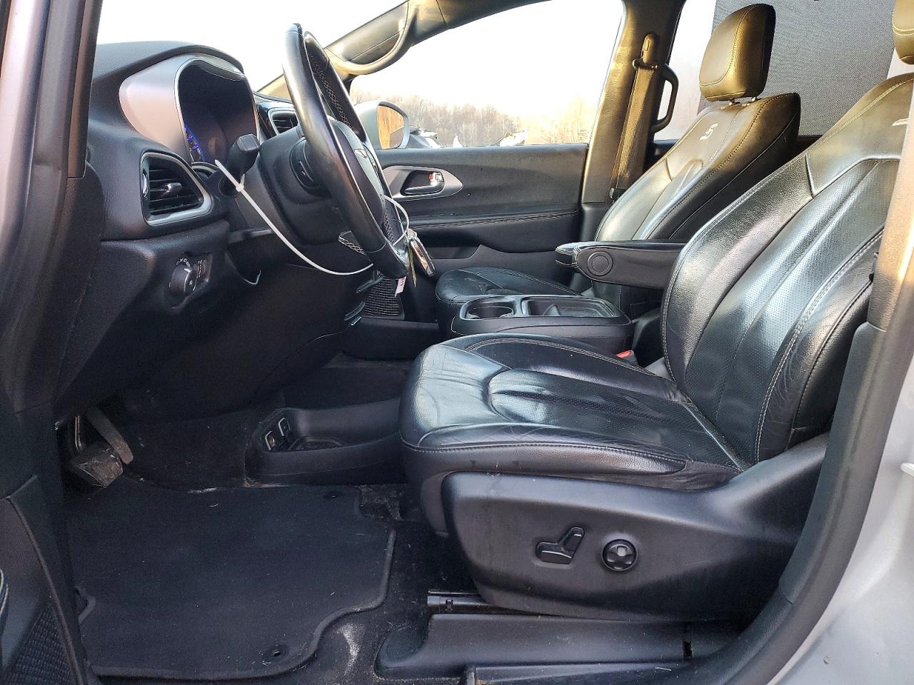 Chrysler Pacifica Touring L