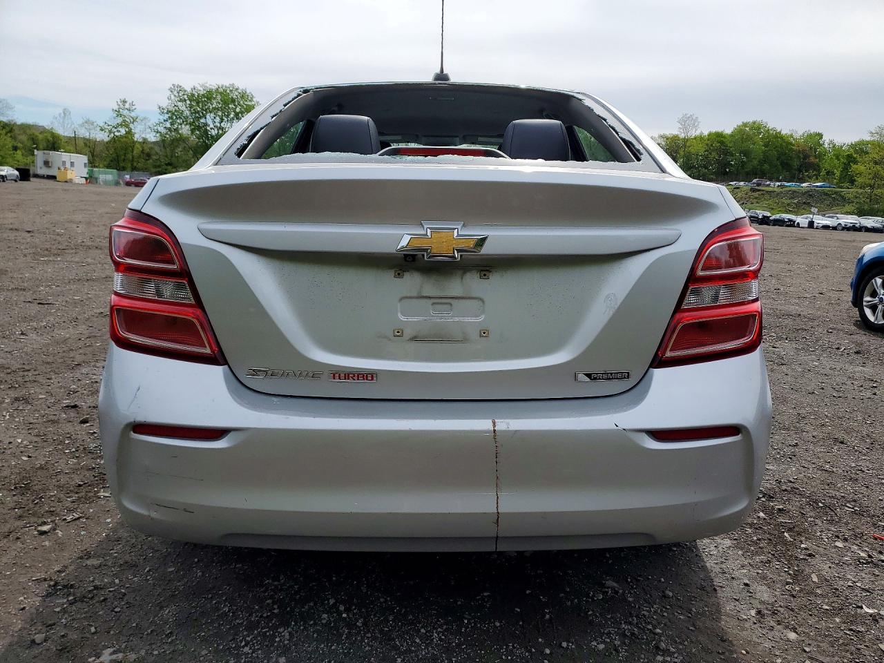 Chevrolet Sonic Premier