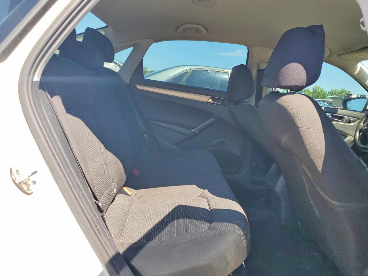 Volkswagen Passat S