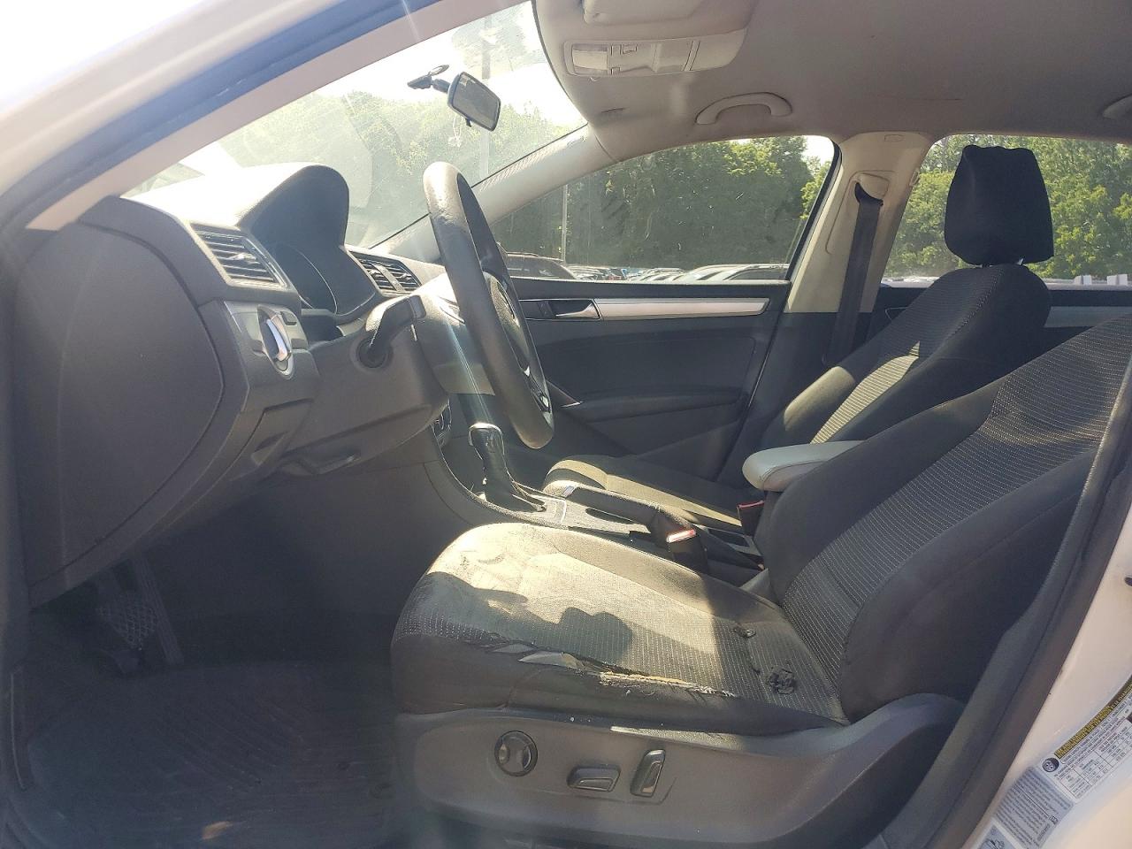 Volkswagen Passat S