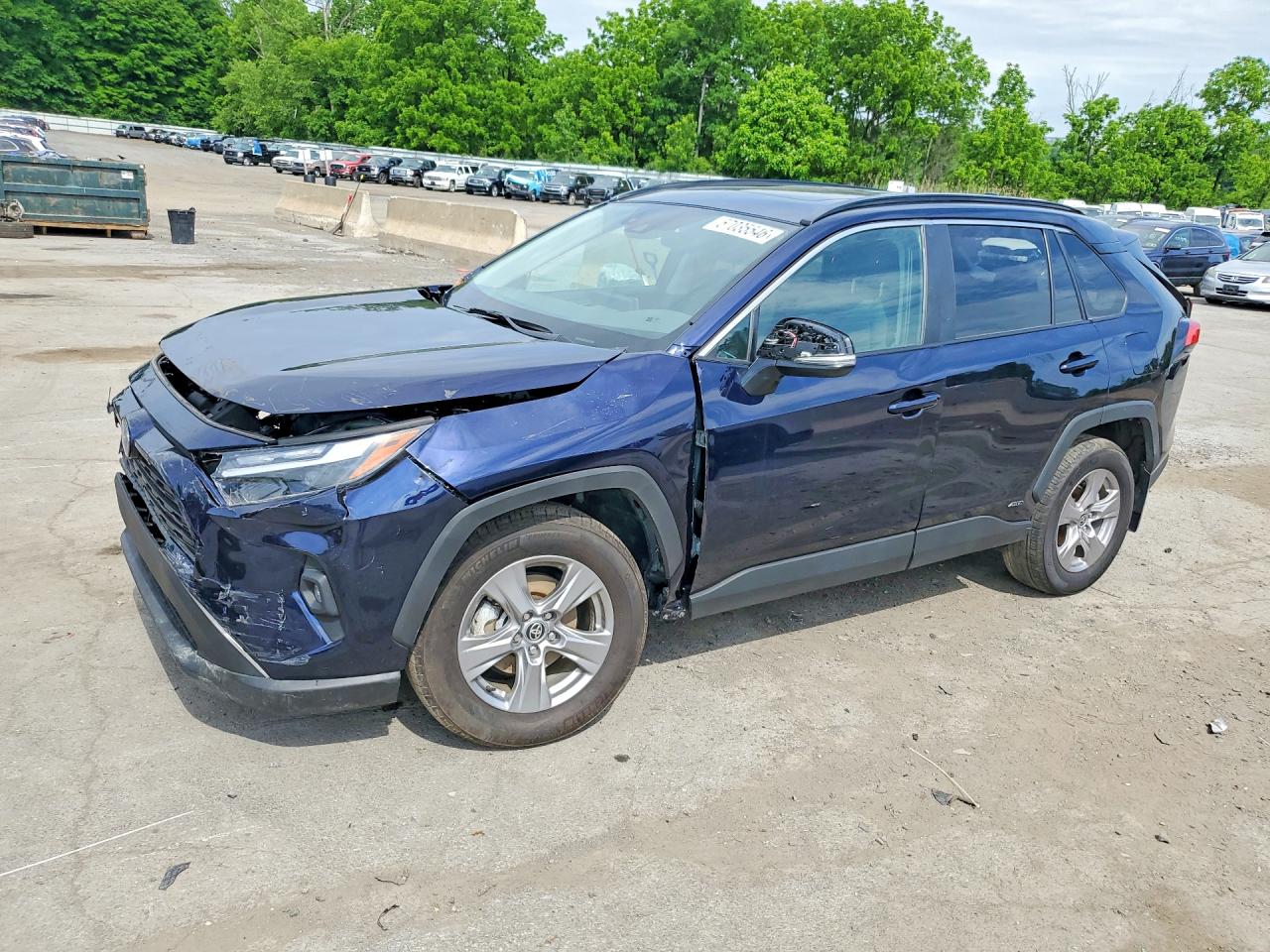 Salvage Toyota RAV4 Image