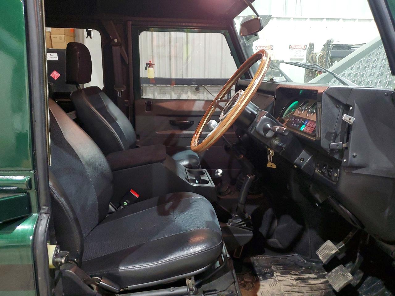 Land Rover Defender 90 X-dynamic Se