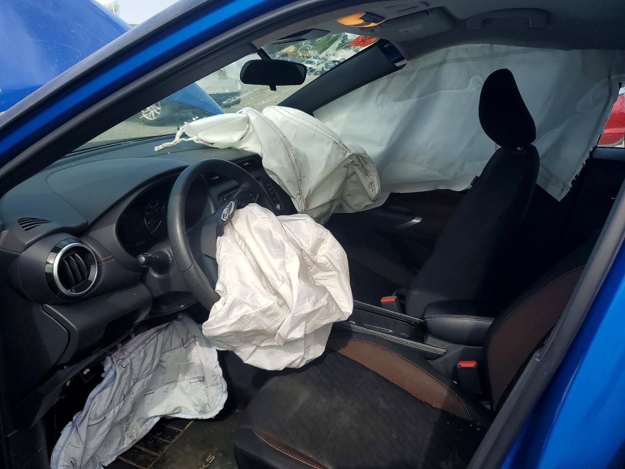 Nissan Kicks Sr