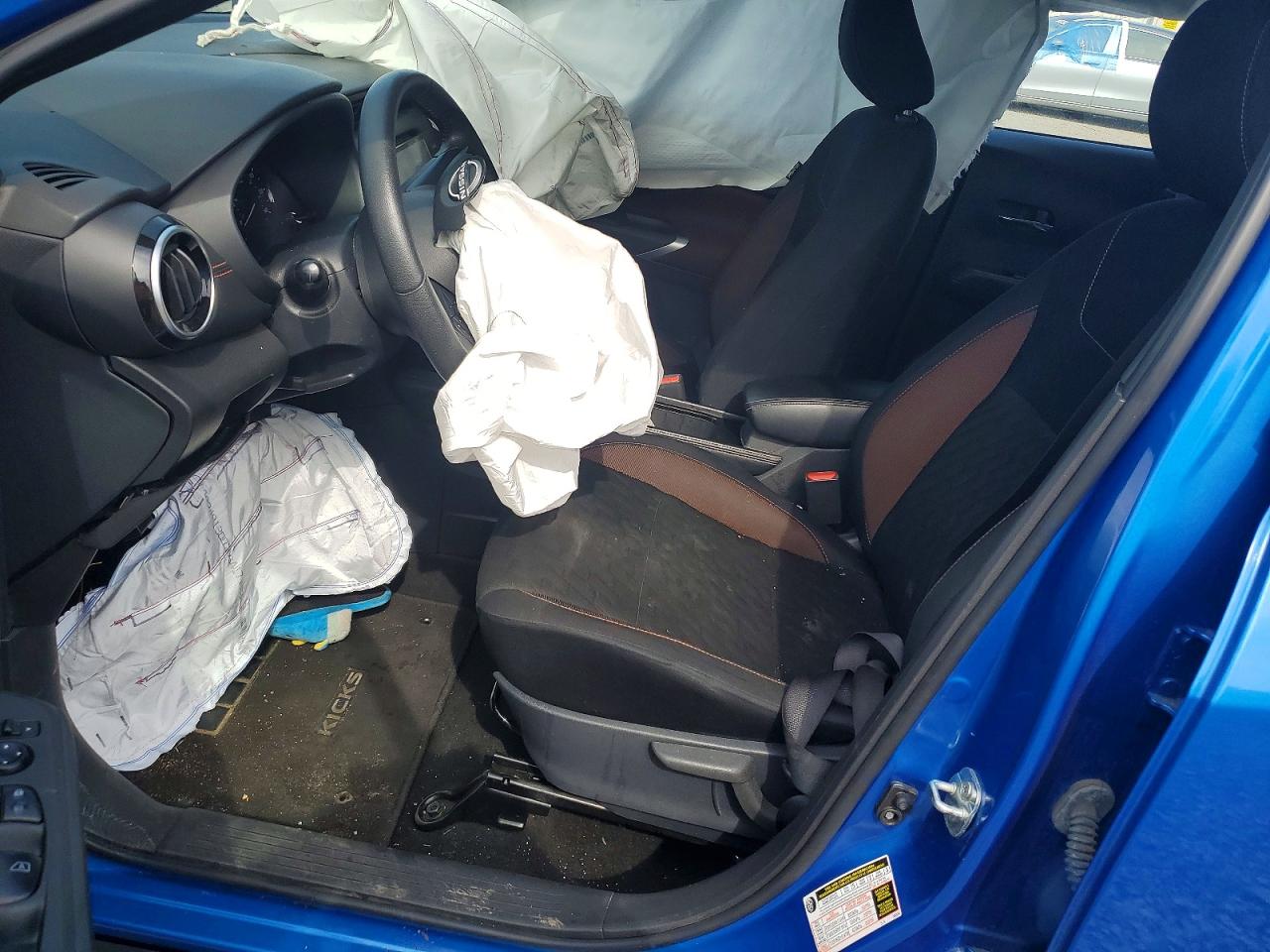 Nissan Kicks Sr