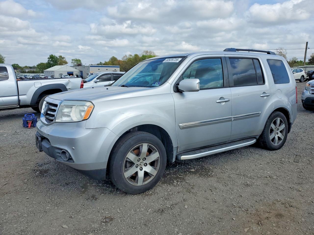 Salvage Honda Pilot Image