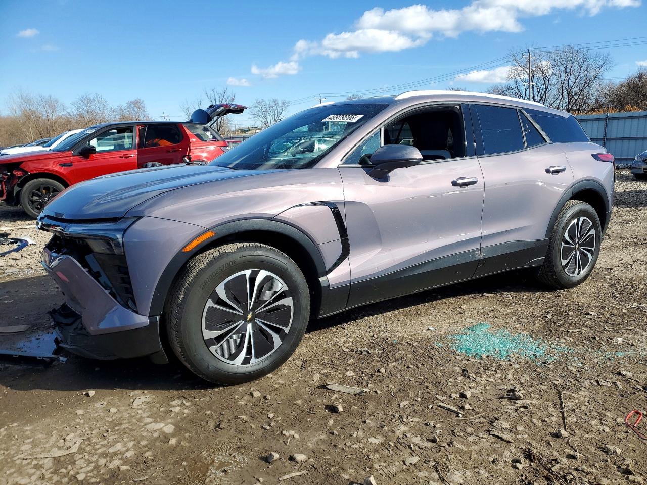 Salvage Chevrolet Blazer Image