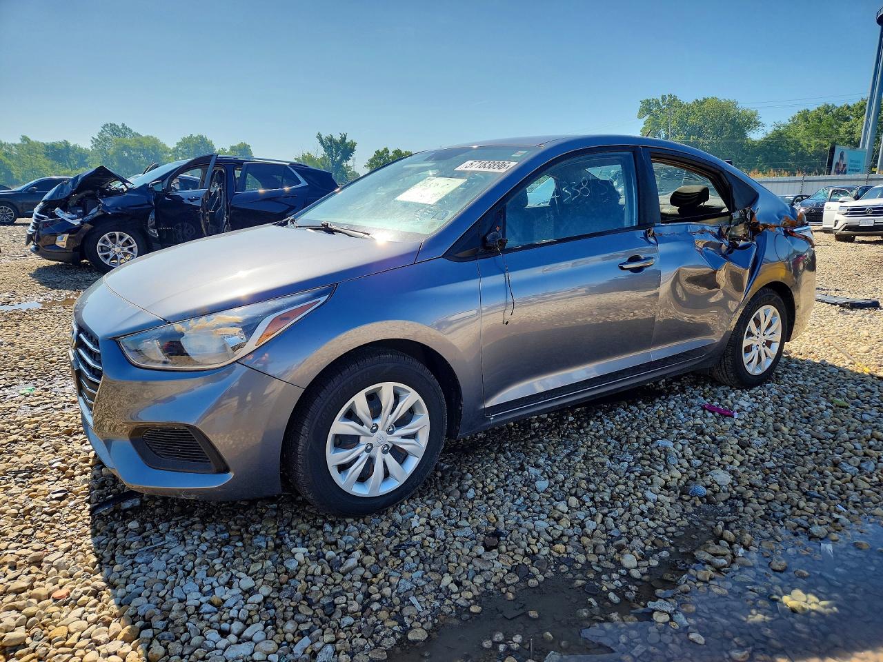 Salvage Hyundai ACCENT Image
