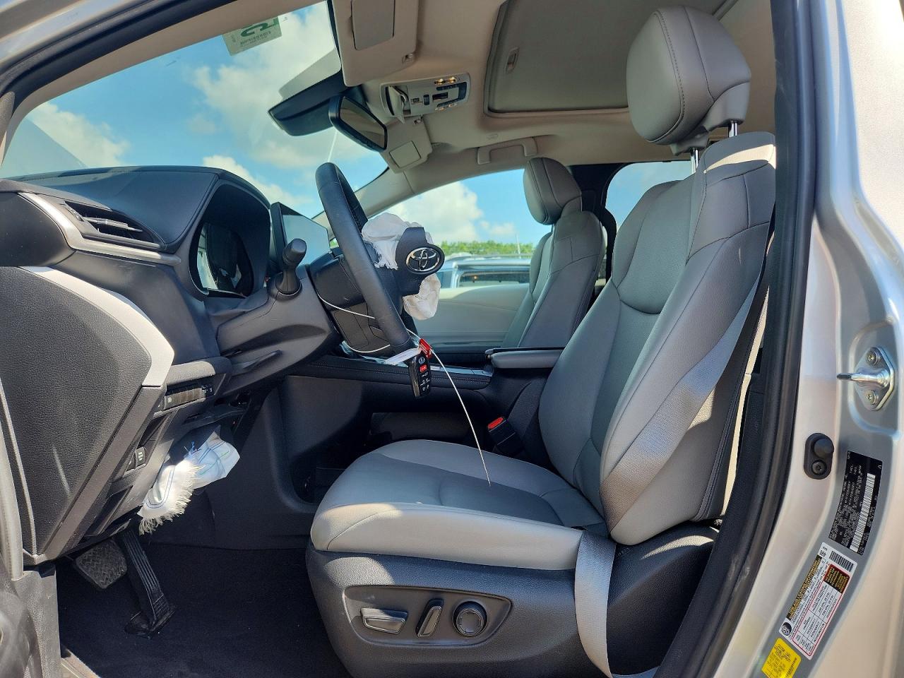 Toyota Sienna Xle 8-passenger