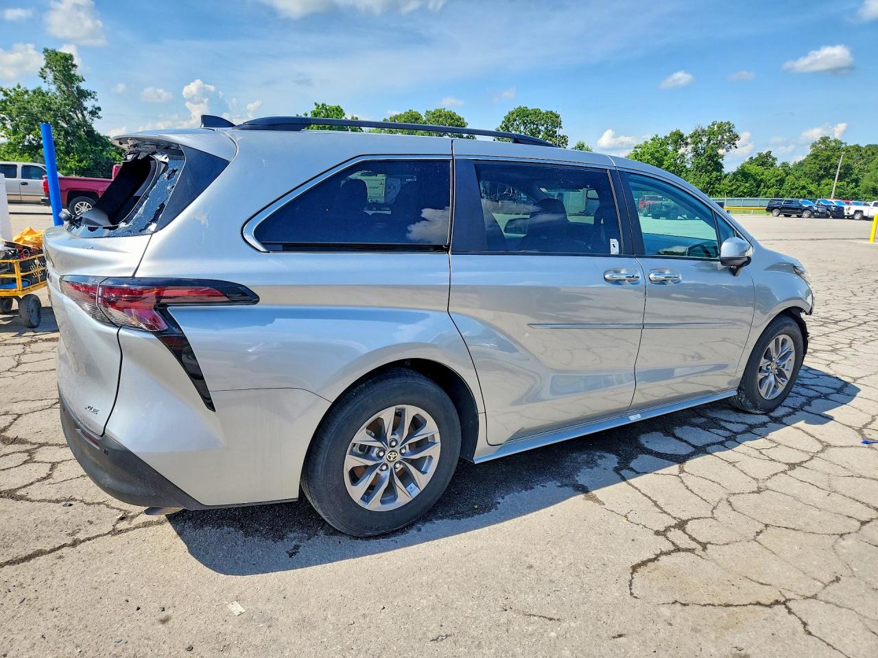 Toyota Sienna Xle 8-passenger