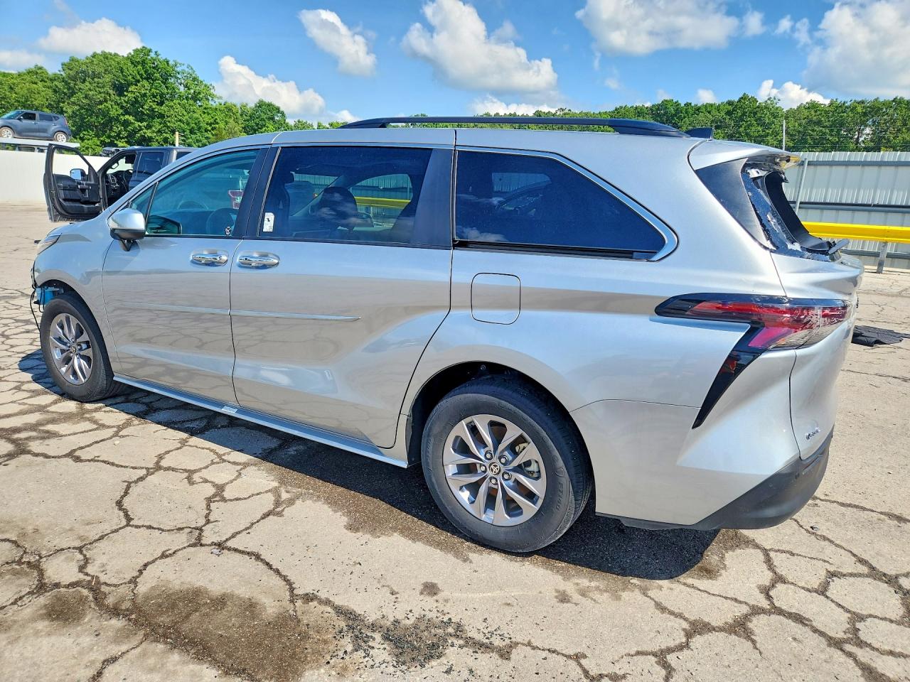Toyota Sienna Xle 8-passenger