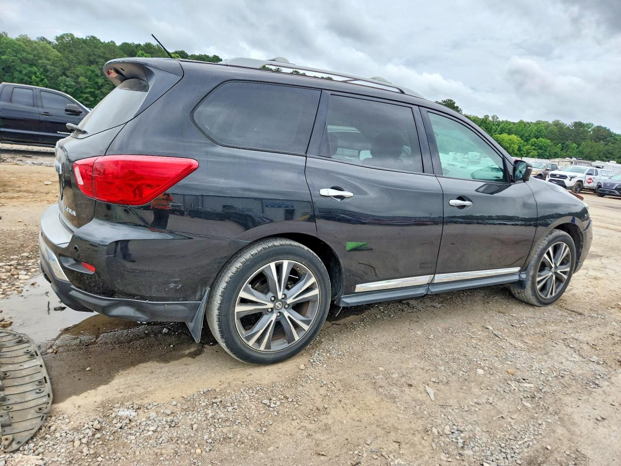 Nissan Pathfinder Platinum