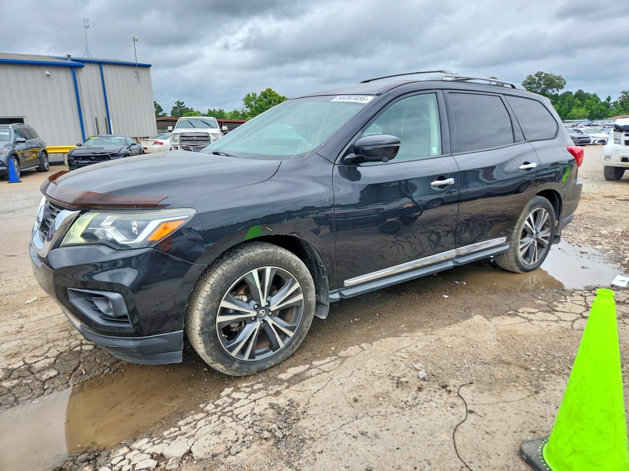 Nissan Pathfinder Platinum