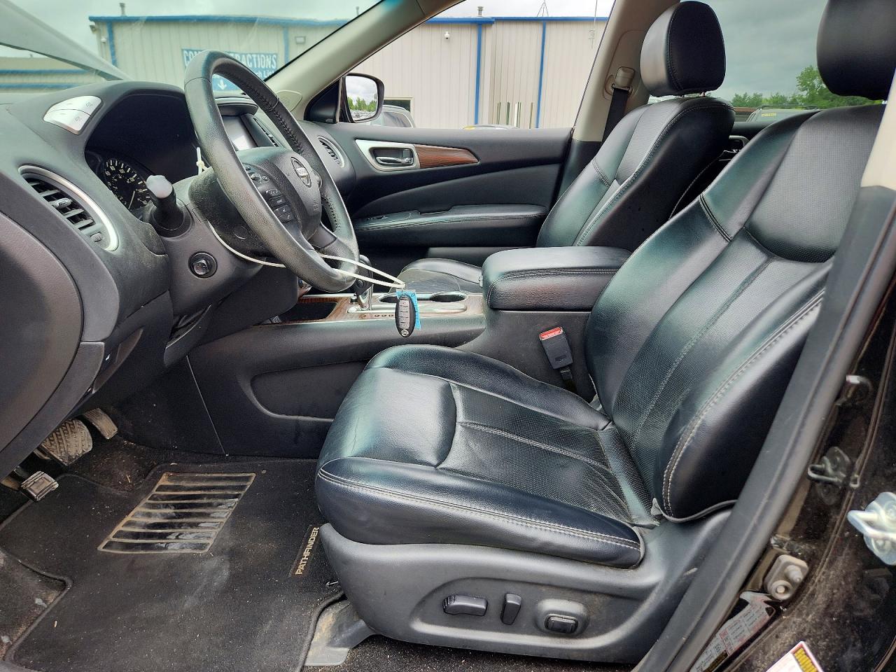Nissan Pathfinder Platinum