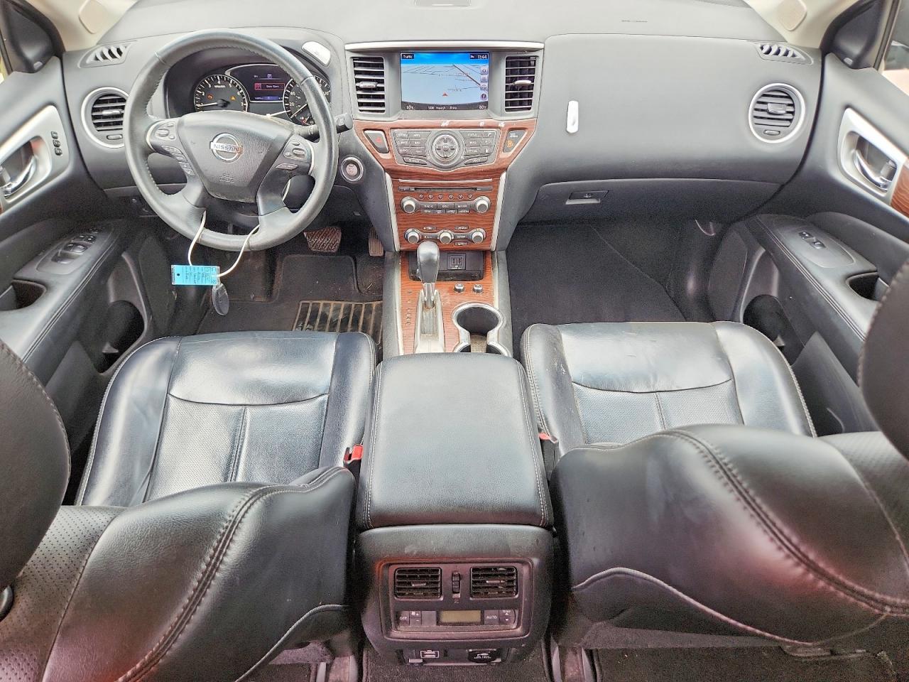 Nissan Pathfinder Platinum