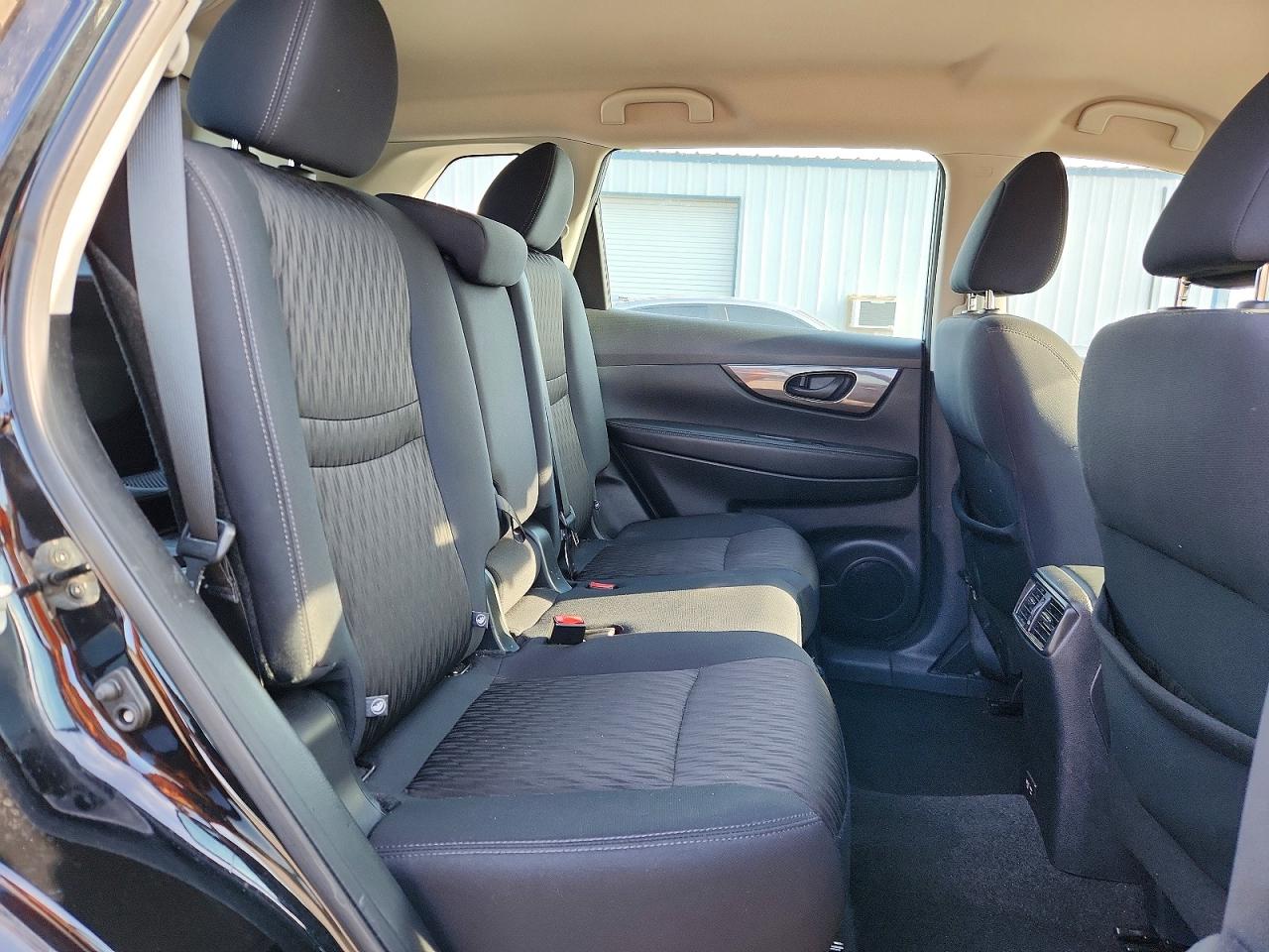 Nissan Rogue S