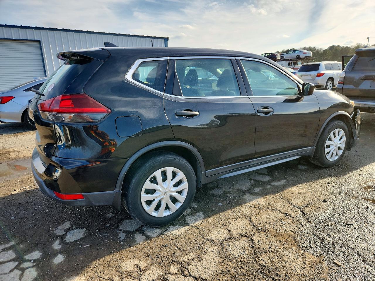 Nissan Rogue S