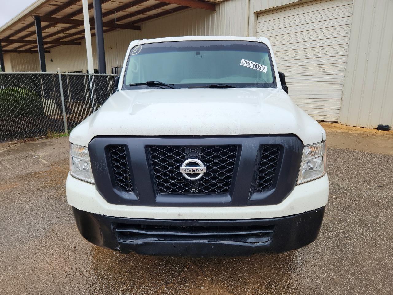 Nissan Nv