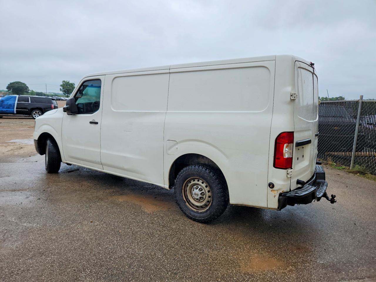 Nissan Nv