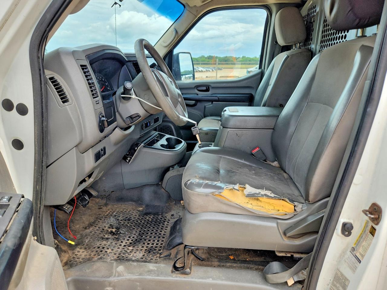 Nissan Nv