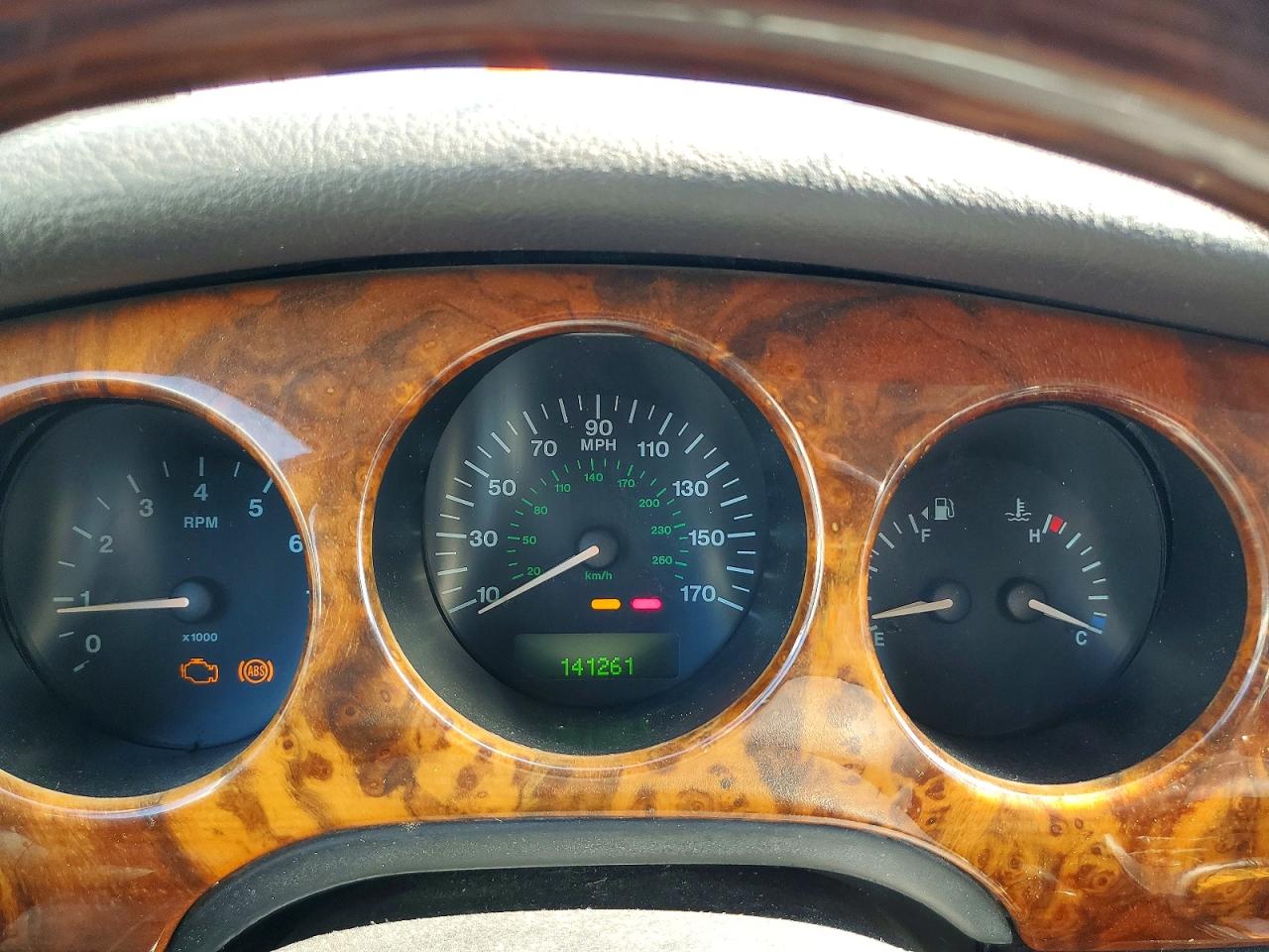 Jaguar XJ