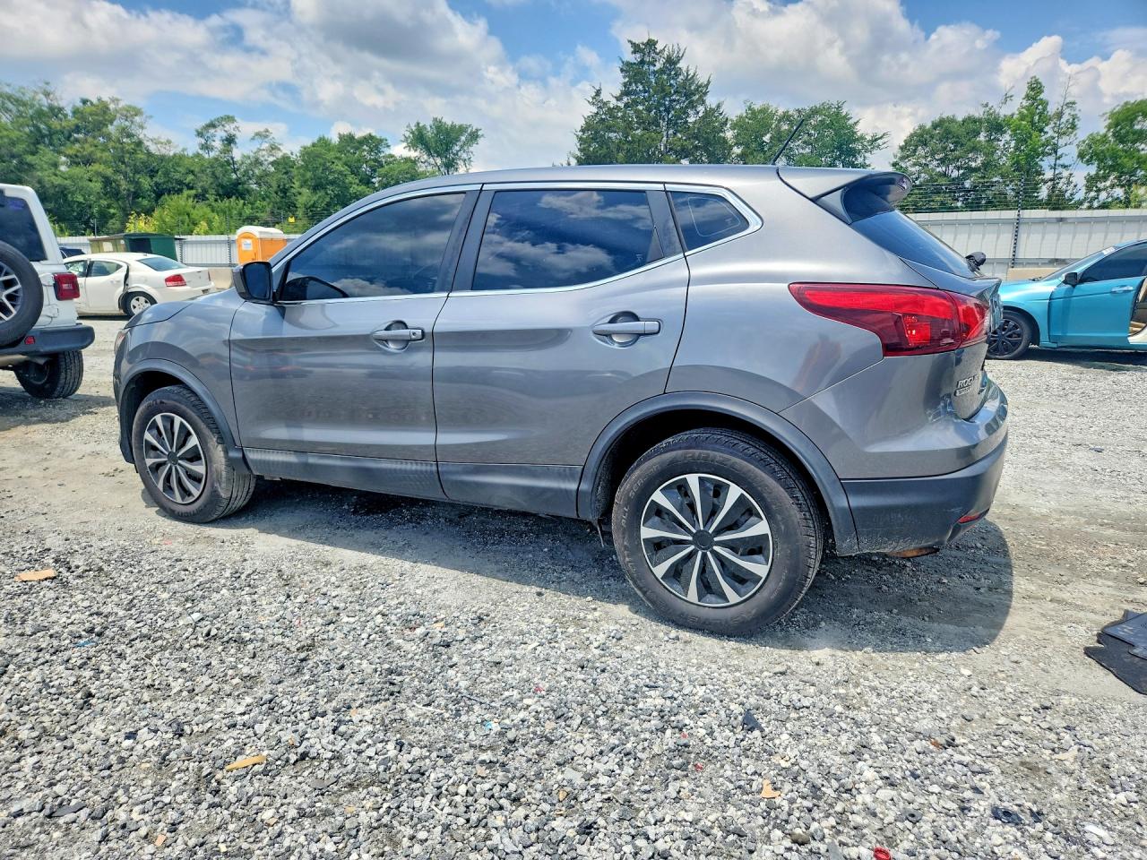Nissan Rogue S
