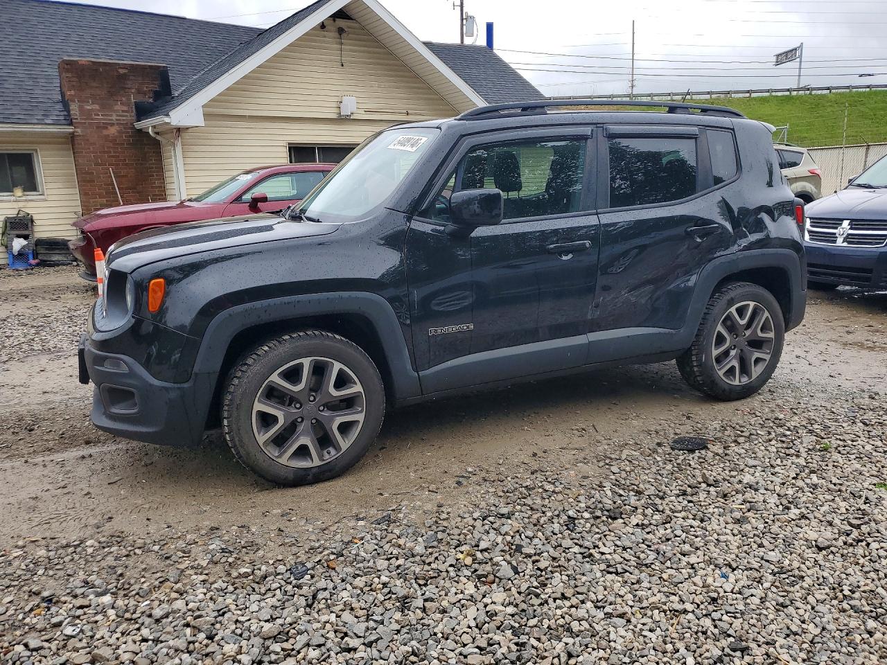 Salvage Jeep Renegade Image