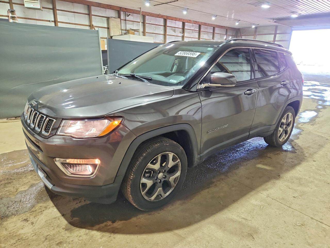 Salvage Jeep Compass Image