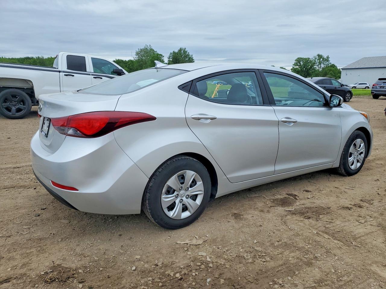 Hyundai ELANTRA Se