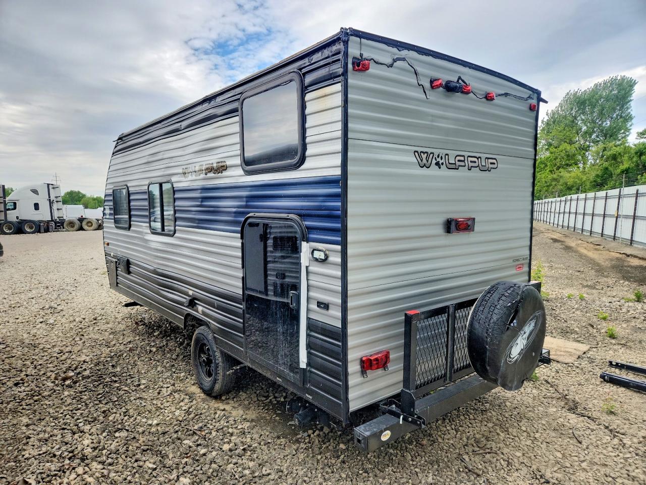 Cherokee By Forest R 16bhs