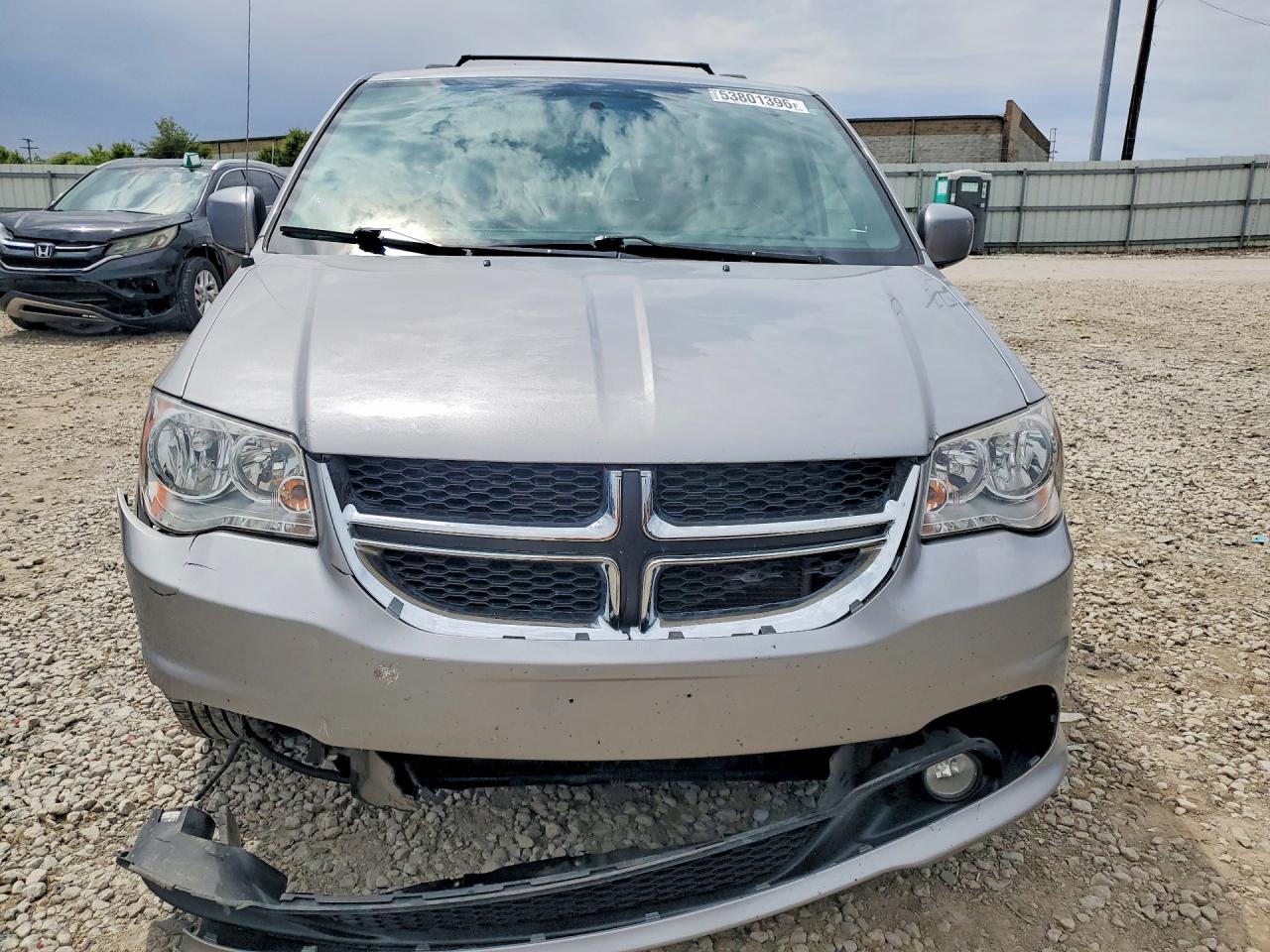 Dodge Caravan Sxt